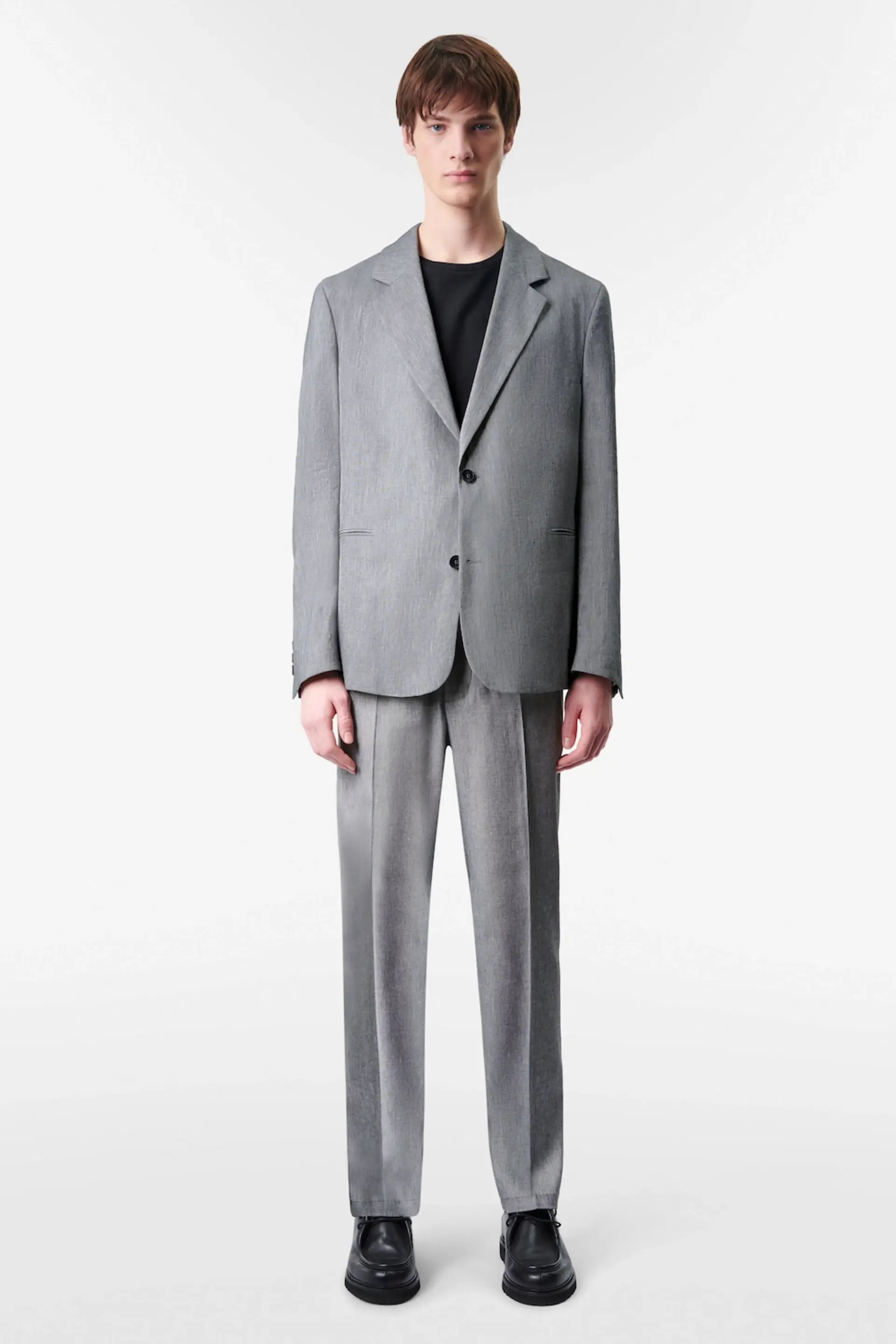 Suits online at DRYKORN
